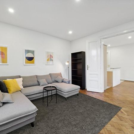 Big Spacious Central Apartment In Wien Ngoại thất bức ảnh