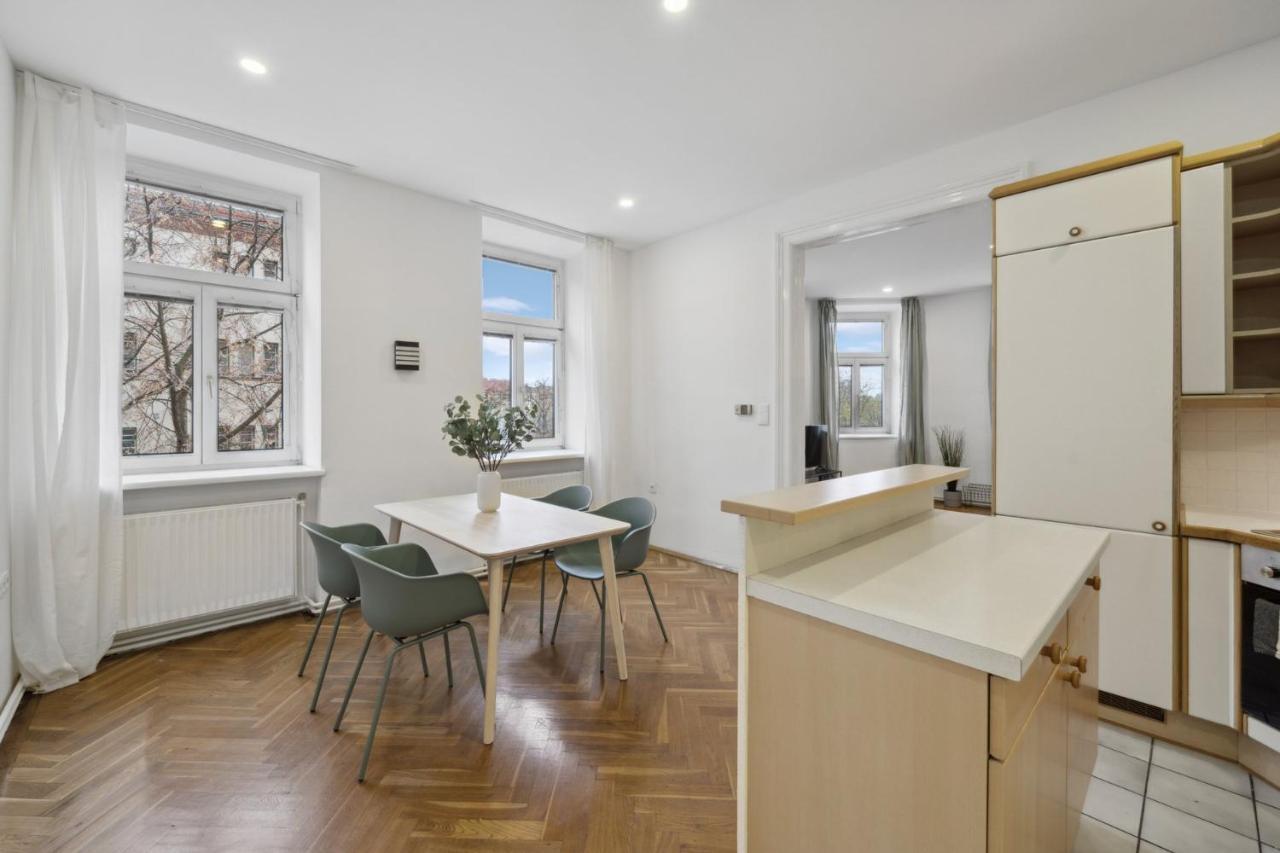 Big Spacious Central Apartment In Wien Ngoại thất bức ảnh