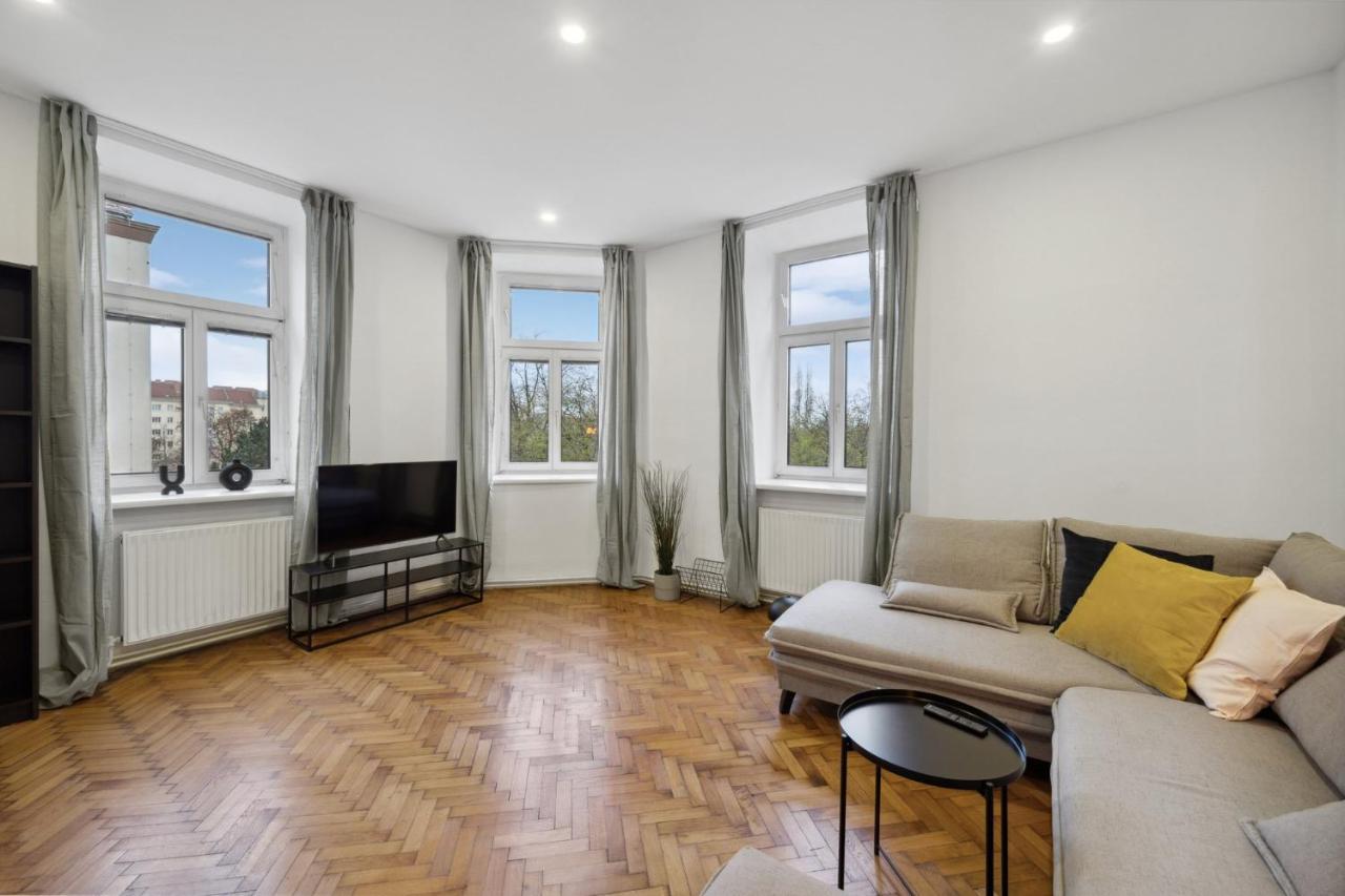 Big Spacious Central Apartment In Wien Ngoại thất bức ảnh