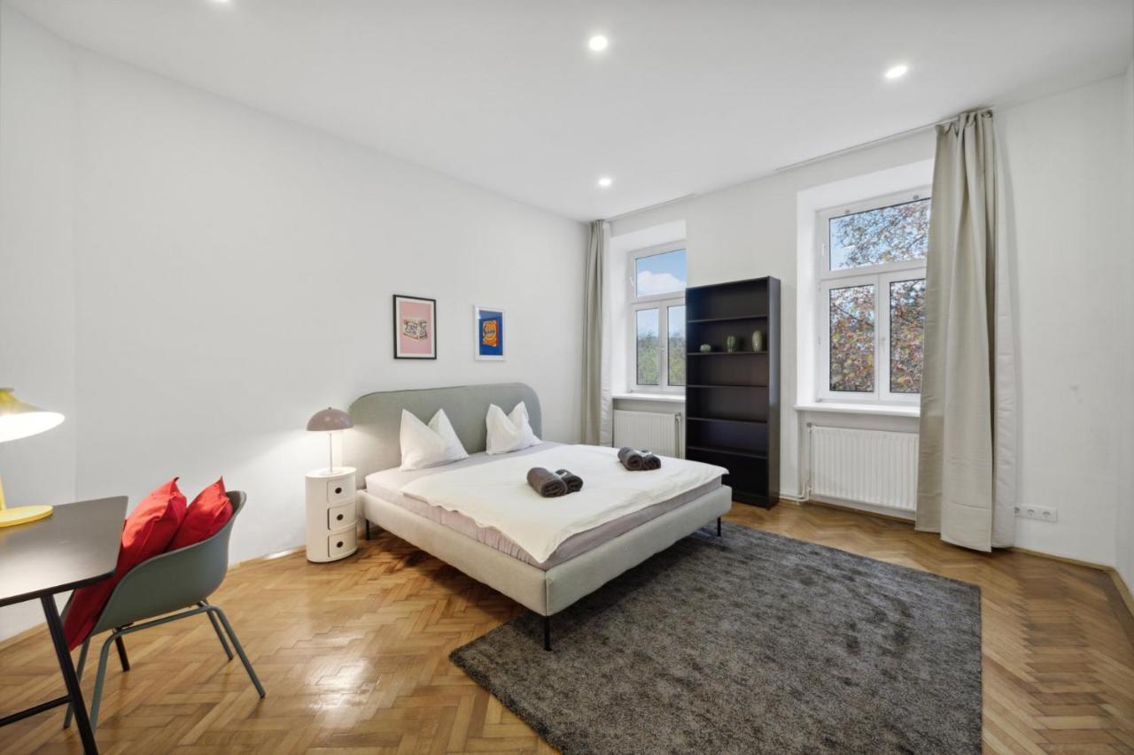 Big Spacious Central Apartment In Wien Ngoại thất bức ảnh
