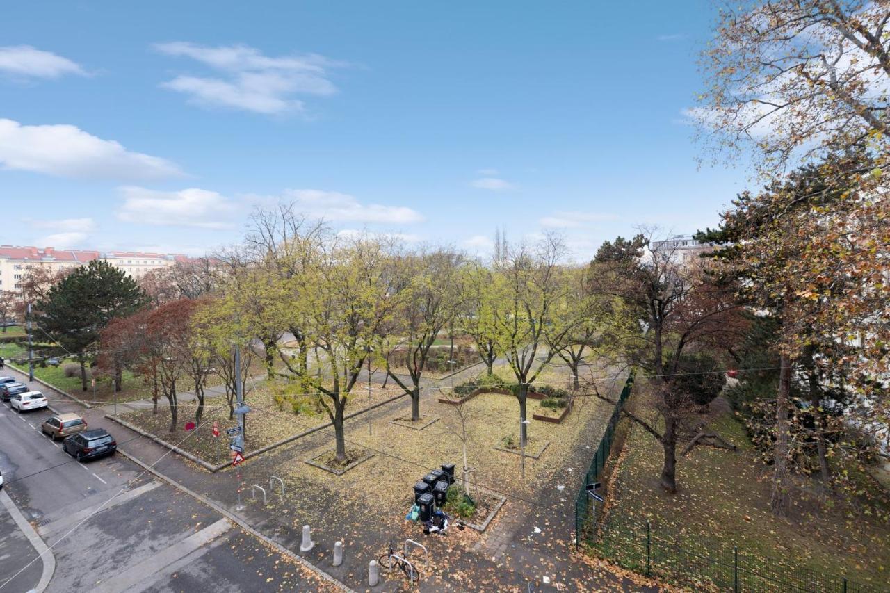Big Spacious Central Apartment In Wien Ngoại thất bức ảnh