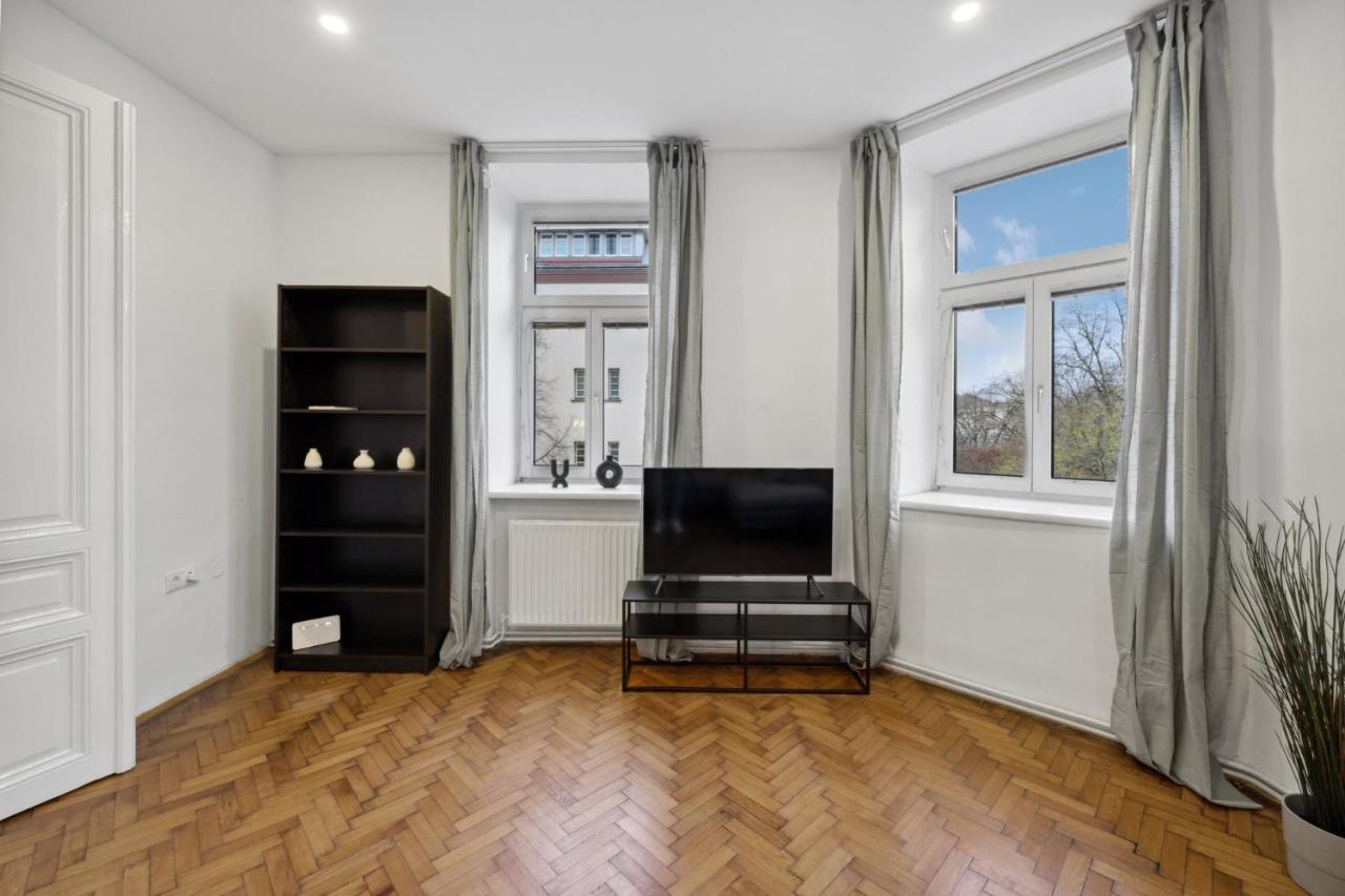 Big Spacious Central Apartment In Wien Ngoại thất bức ảnh
