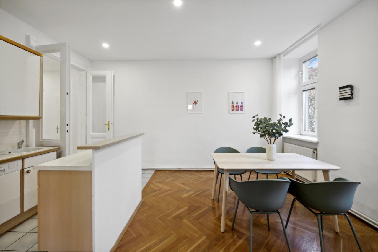 Big Spacious Central Apartment In Wien Ngoại thất bức ảnh